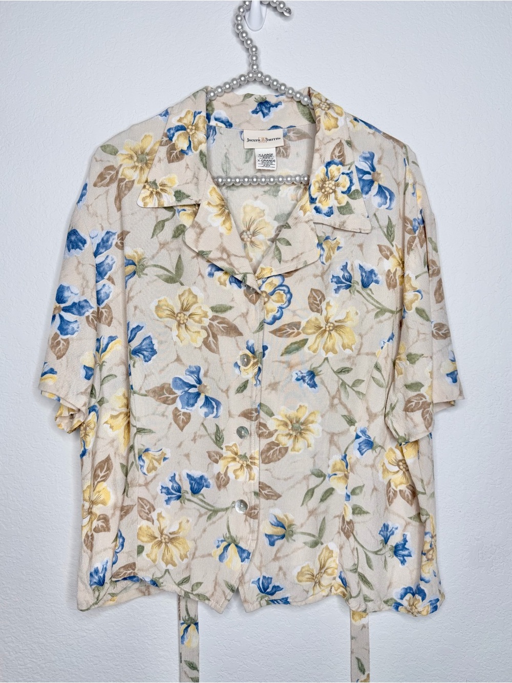 Vintage Jaclyn Smith Cream Button-Down Floral Shirt with Blue & Yellow Flowers